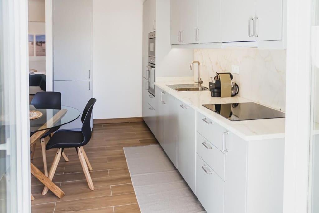 Lovely & Bright Renovated Apt. W/ Balcony In Lagos Eksteriør bilde